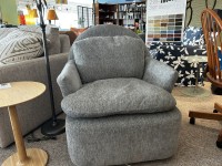 Foxy Swivel Chair