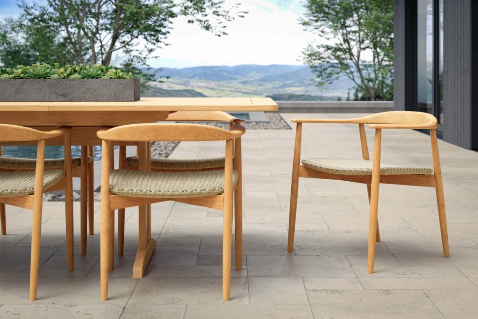 Dana Seating